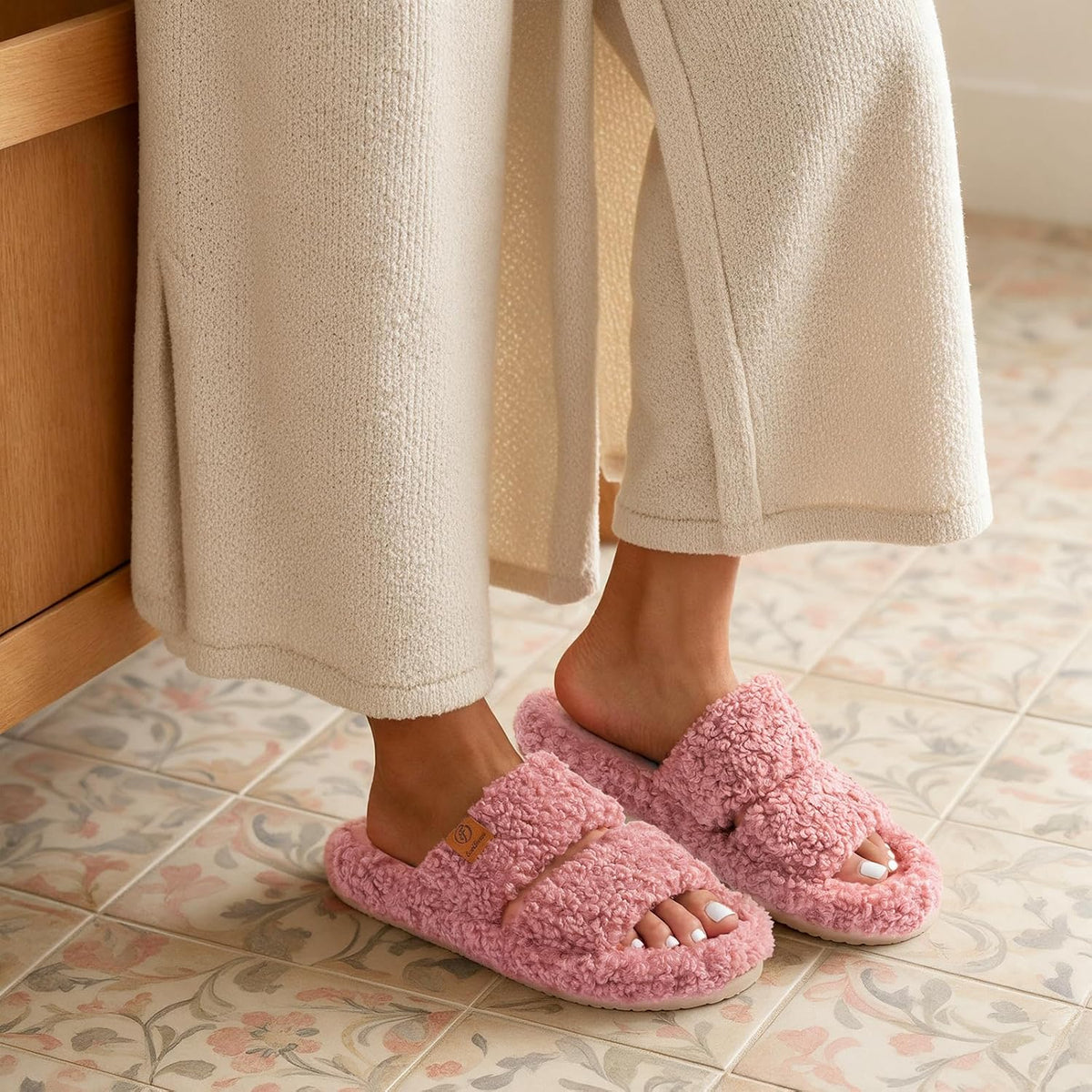 EverFoams Womens Fuzzy Open-toe Slippers Memory Foam Indoor House Shoes