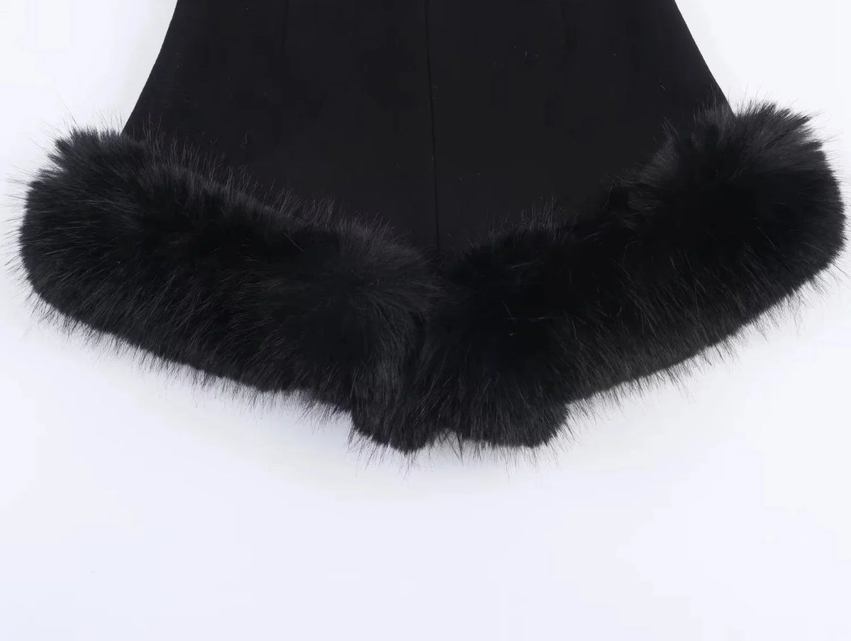 KONDALA 2026 Printemps-Été – Short décontracté noir pour femme avec patchwork en fausse fourrure – Élégant short taille haute pour la Saint-Valentin